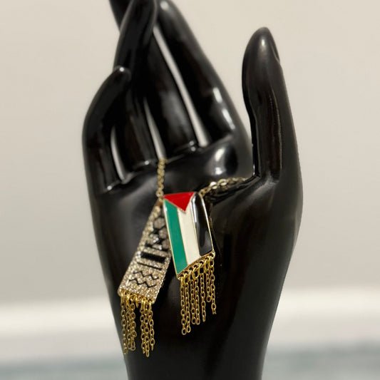 Palestine Flag Pendant with Keffiyeh Design – Elegant Symbol of Heritage