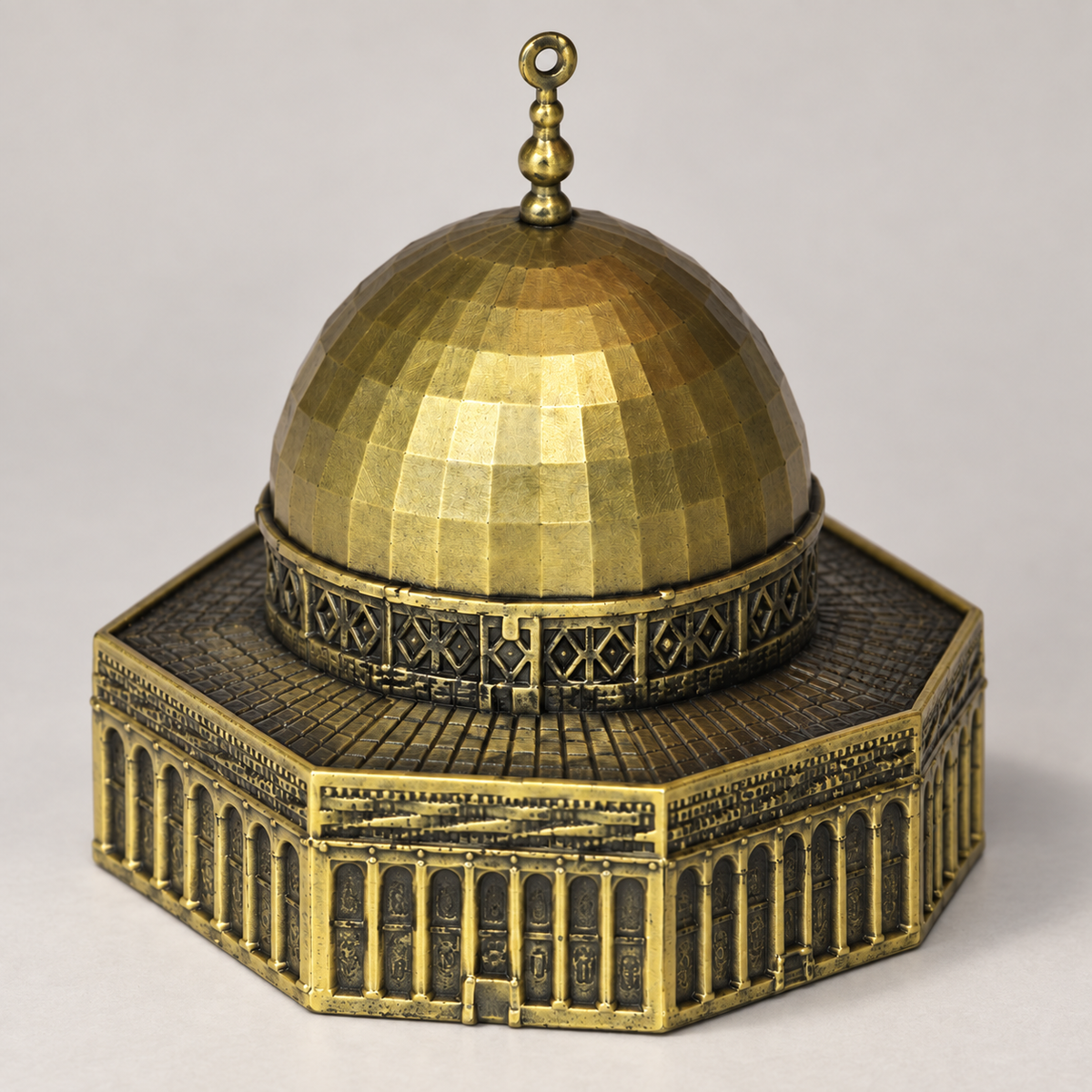 Dome of the Rock Miniature – Antique Gold Tone — detail of the visible front design.