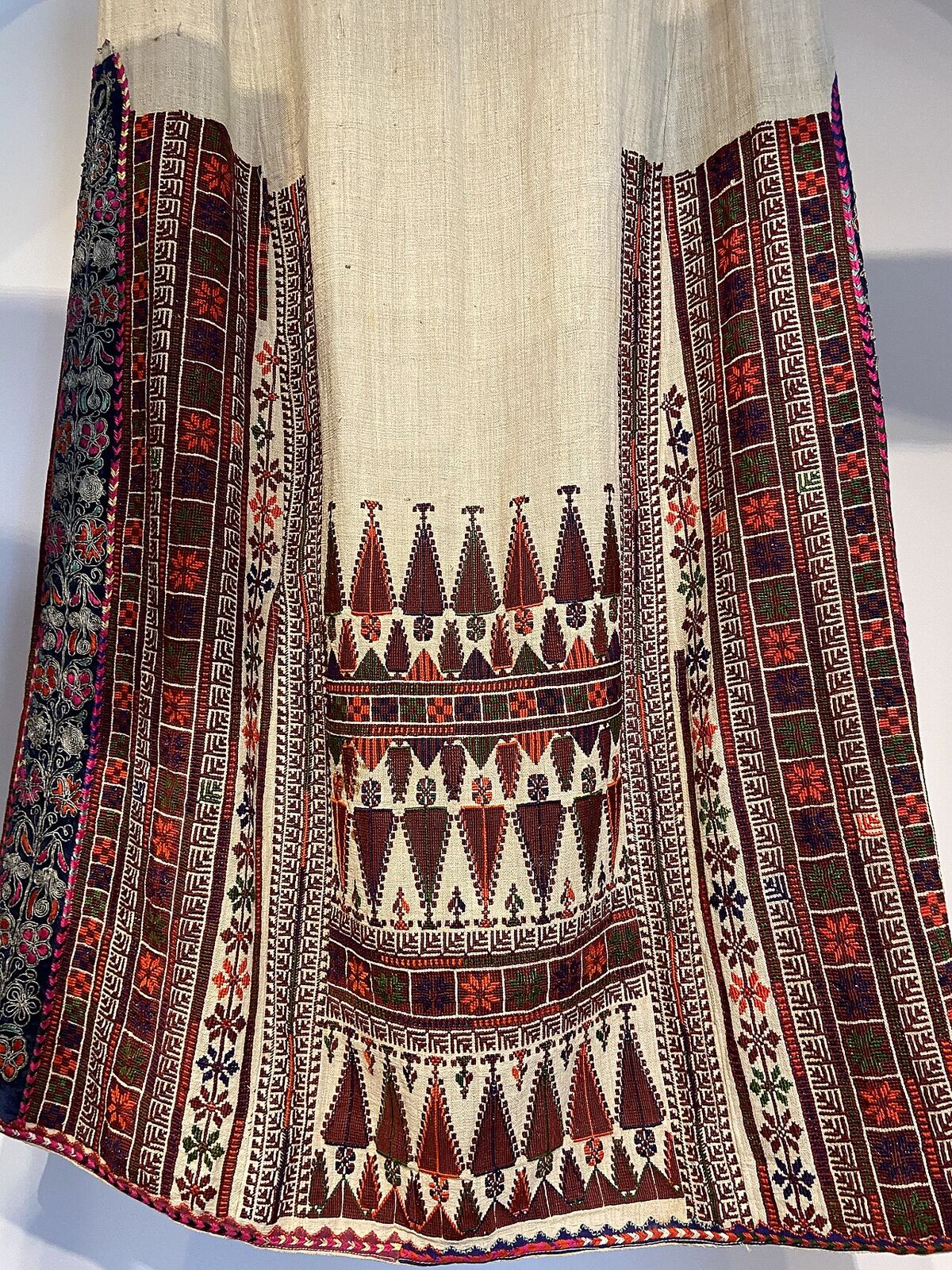 Embroidered back skirt panel from a Bayt Dajan dress in the Jaffa district